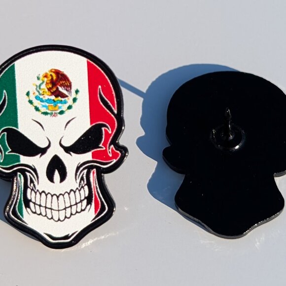 Pin Mexican Flag Skull Pin for Caps Clothing Enamel Badge Pin Calavera PinPin Me - Picture 2 of 6